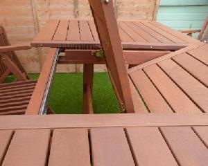 Close up photos - extending table