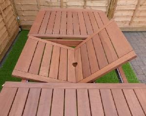 Close up photos - extending table