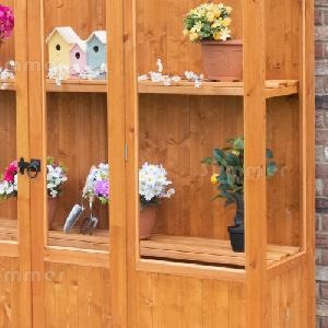 GREENHOUSES xx - Timber shelving