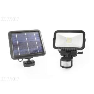 OUTDOOR PLAY xx - Solar powered outside lights with motion sensors - no running costs