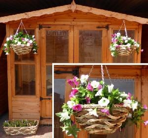 LOG CABINS - Hanging baskets and planters LOG CABINS - Hanging baskets and planters