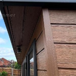 SUMMERHOUSES xx - Low maintenance composite cladding